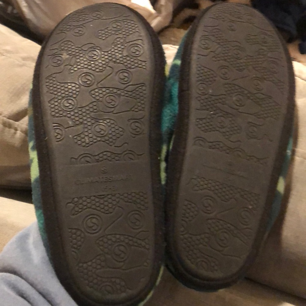 Slippers - Picture 2 of 2